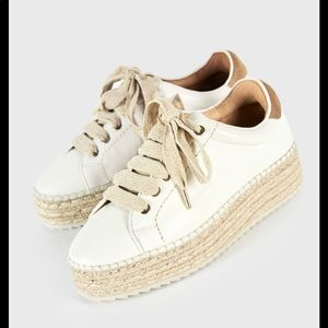Joie Dabna Sneaker in leather, size 6.5